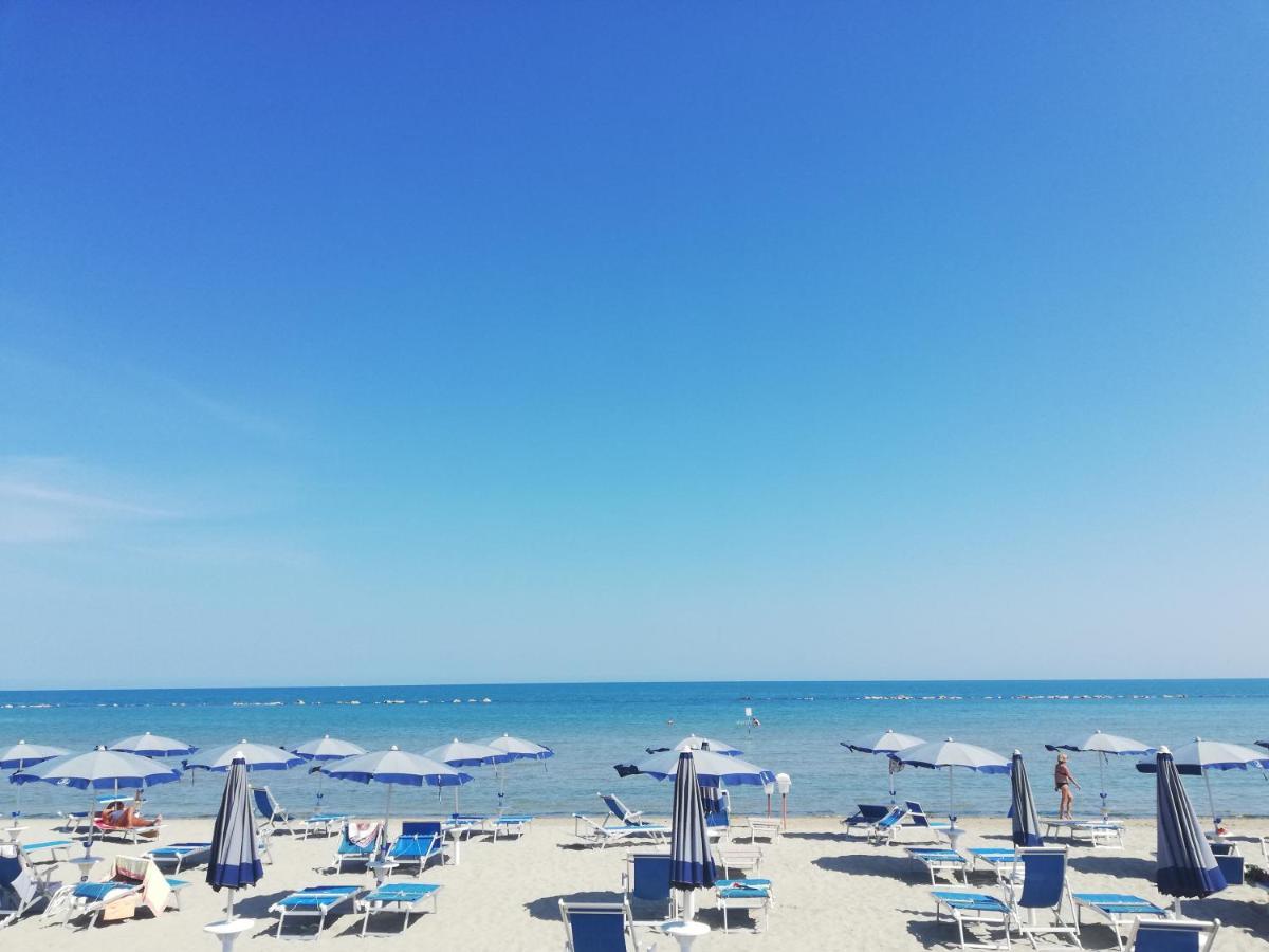 شقة Attico Fronte Mare مارتينسيكورو المظهر الخارجي الصورة